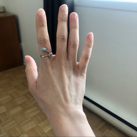 Wavy asymmetrical ring with aqua-colored stone - Sterling silver .925 - Picture 4 of 4